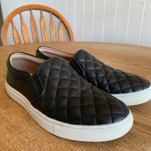 Women’s Reese Memory Foam Sneakers - A New Day